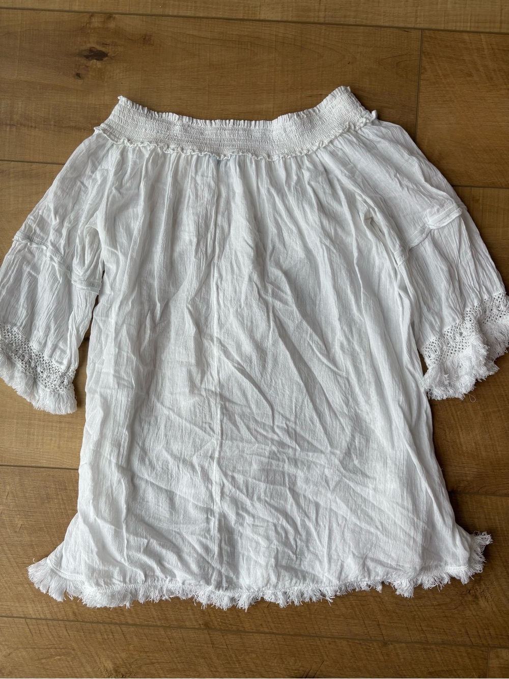 blue island White Boho Eyelet Crochet Trim Off-Shoulder Swim Coverup. Size Large - Picture 10 of 10